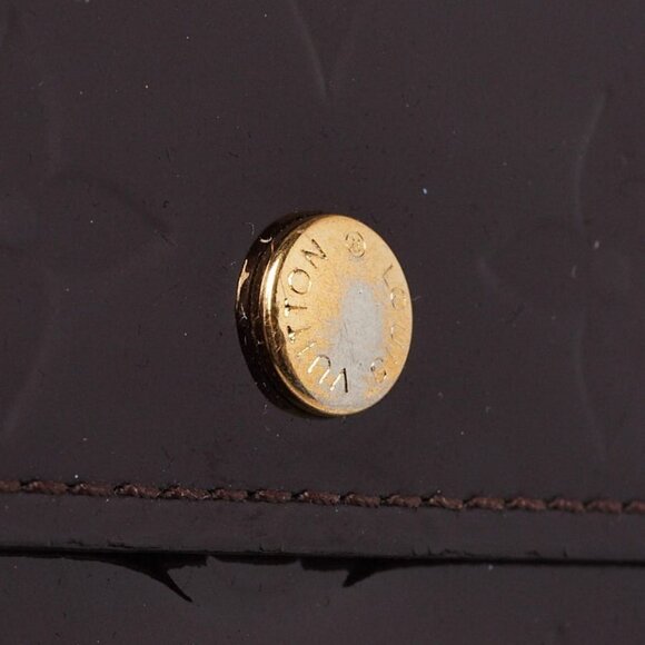 Louis Vuitton Amarante Monogram Vernis Sarah Wallet - Picture 5 of 9